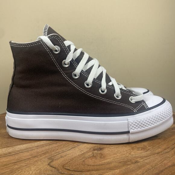 Converse Chuck Taylor All Star High Womens Brown And White Size 8 High Top Shoes - Picture 1 of 9